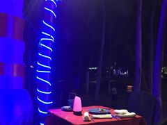 -亚龙湾喜来登·美景台大堂吧