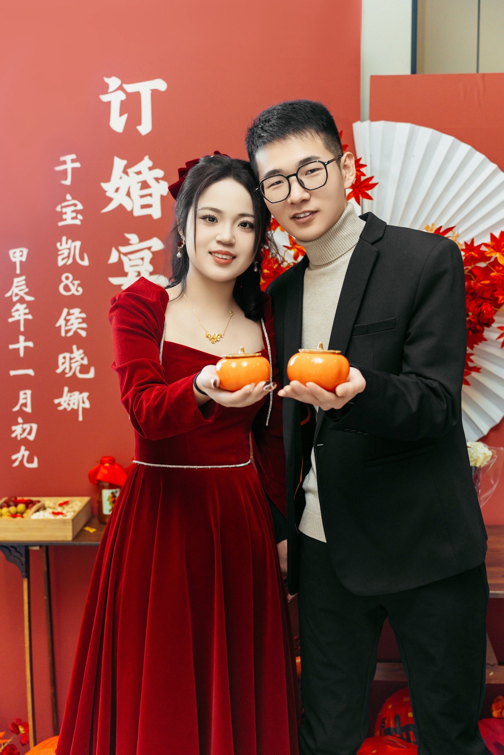 热乎的订婚返图来啦!