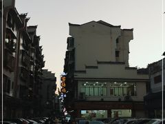 -苗伯妈酸汤火锅