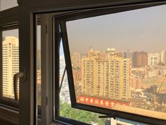 -桔子酒店(深圳东门湖贝地铁站店)