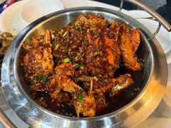 -凤凰路何眼镜香辣蟹(花果园店)