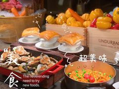 -松山湖凯悦酒店·Café自助餐厅·周末火舞秀表演
