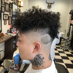 -MARTIN'S BARBER SHOP男士理发馆