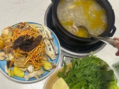 -菌之家·专业纯野生菌火锅·特色炒菌