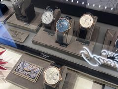 -亨吉利世界名表中心(华润万象城店)