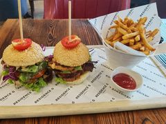 墨西哥鸡肉汉堡-THE CLUBHOUSE(G公寓酒店)