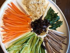 -云海肴·汽锅鸡·云南菜(天山百盛优客店)