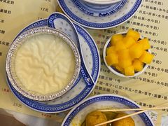 招牌双皮奶任意配-广信牛奶甜品世家(台东店)