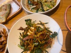 -关东小磨东北菜(上海长风大悦城店)