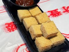 -肥肥虾庄·金牌油焖大虾(汉街SKP店)