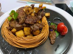 黑椒菌菇香煎牛肉粒-天和晟烤鸭店(玉泉西街店)