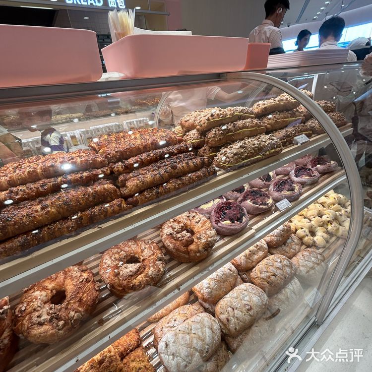 广州好利来×光与夜之恋主题店!真的美哭