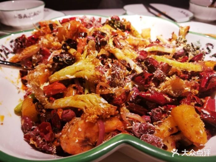 撒椒(武商广场店)爆辣虾蛙图片 - 第1张