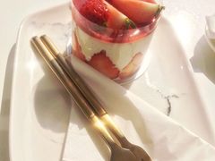 -UNI UNI(环亚凯瑟琳店)