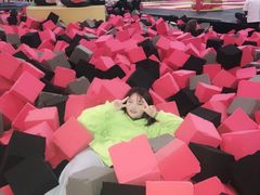 -嘿哟动霸CHUA·新潮玩运动娱乐中心·蹦床滑冰团建乐园