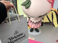 -Vivienne Westwood(上海来福士广场店)