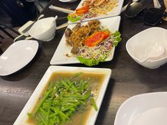 -J Daeng Seafood