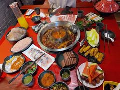 -谭鸭血老火锅(万象九宜城店)