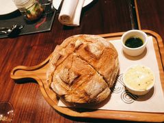 餐前面包-恰餐厅及酒吧 CHAR Bar & Grill (北京丽都皇冠假日店)