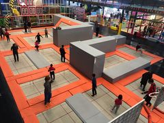 -超人空间竞技场·轰趴团建蹦床主题公园