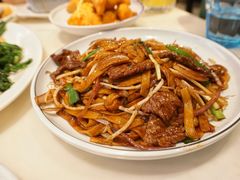 瑞士汁炒牛河-石板街港澳冰室(天环店)