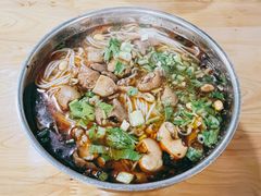 -刘二姐肥肠米粉(总店)