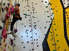 -问山MountQuest攀岩馆