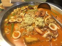 沙茶海鲜捞-鑫悦楼煎蟹·16年海鲜大排档