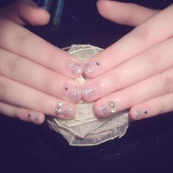 -EMILY艾枚莉美甲美睫·美颜·现磨咖啡