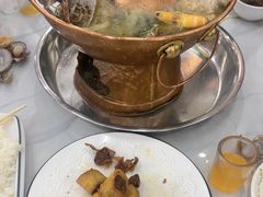 -一口猪海鲜浑锅·东北家常菜