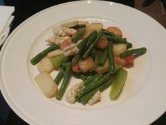 现炒小炒-大中华希尔顿酒店-念自助餐·嗨啤·小龙虾