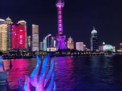 -黄浦江游览十六铺3号码头网红自助餐