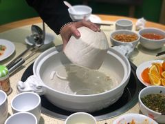 -煲大王猪肚鸡·椰子鸡火锅(红谷滩万达店)