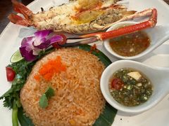 -Chom Cafe and Restaurant