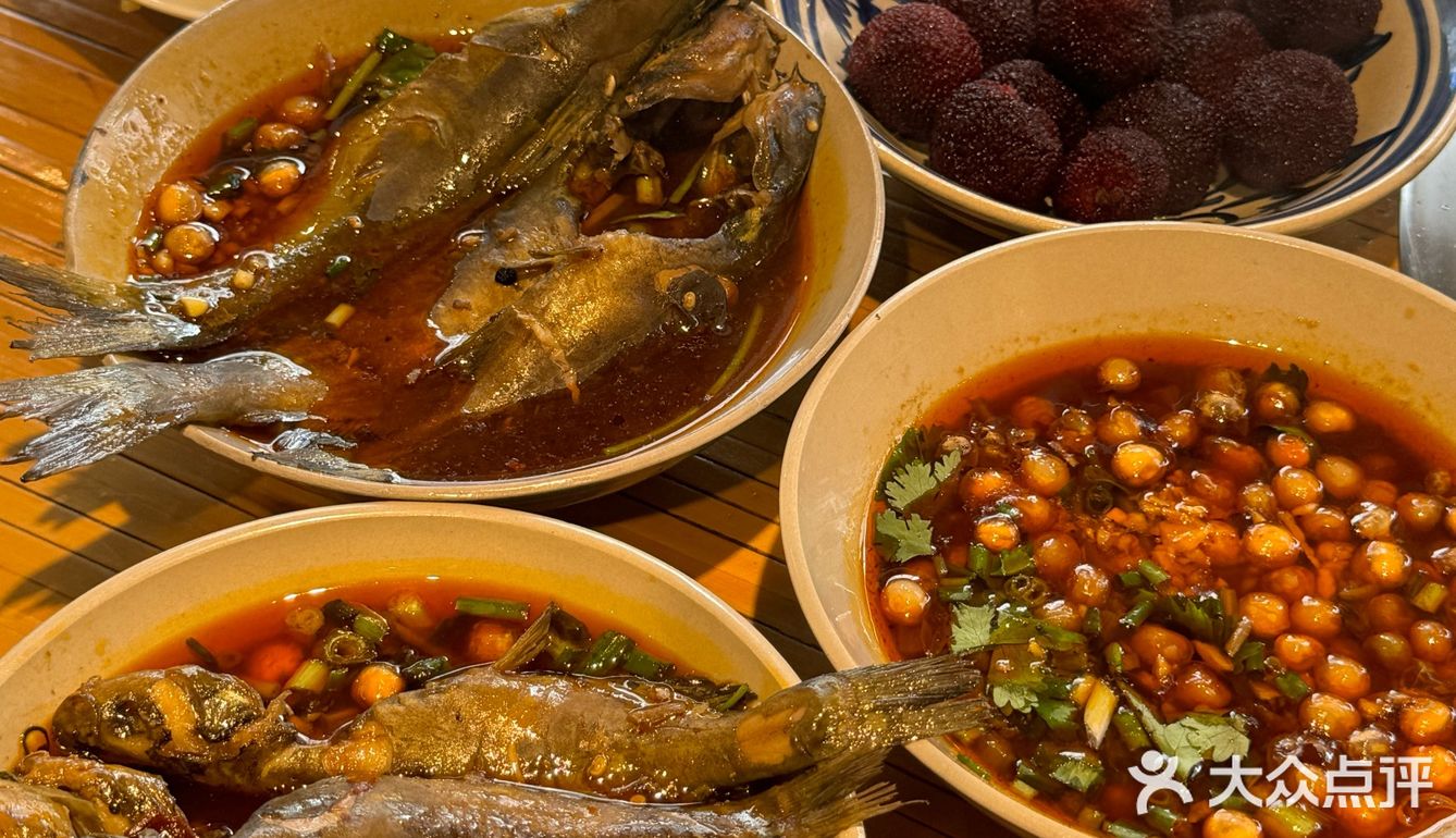 黄辣丁火锅  太太太好吃了吧！