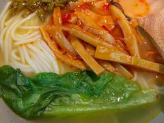 -百春原湖南牛肉粉(百联世纪店)