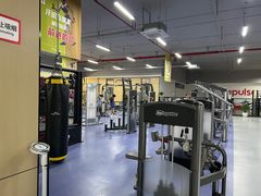 -英派斯健身游泳馆