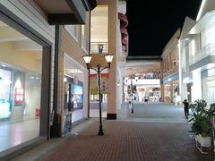 -王府井奥莱临潼小镇(临潼店)