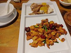 -隔壁老王·家常云南菜(花巷店)