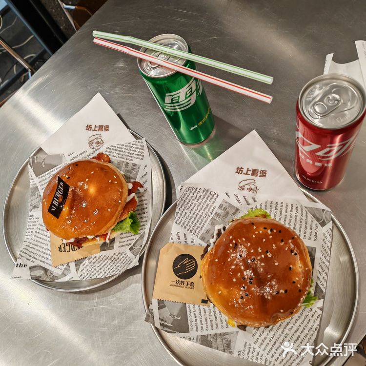回坊快餐店，特立独行[笑脸][笑脸][笑脸]