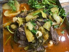 酸菜牛肉-八张桌子(老店)