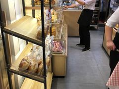 面包甜点陈列柜-山崎面包(苏州中心店)