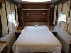 -三峡国际房车露营地(G348店)