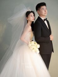 -雪中彩影婚纱摄影·微光艺术中心