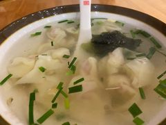 鲜肉小馄饨-小姜锅贴(凤凰街店)