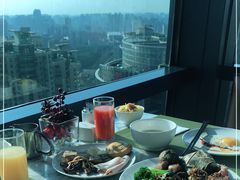 -上海龙之梦万丽酒店