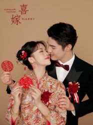 -现代经典婚纱摄影