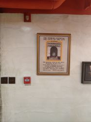 -东方先生国潮男士理发馆