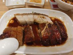 炭火烧鹅皇-正東记港味烧腊餐室(天鹅湖银泰城店)