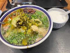 -云阿蛮云南生烫牛肉米线(奉贤路店)